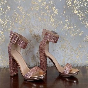 Rose gold glitter heels 💕